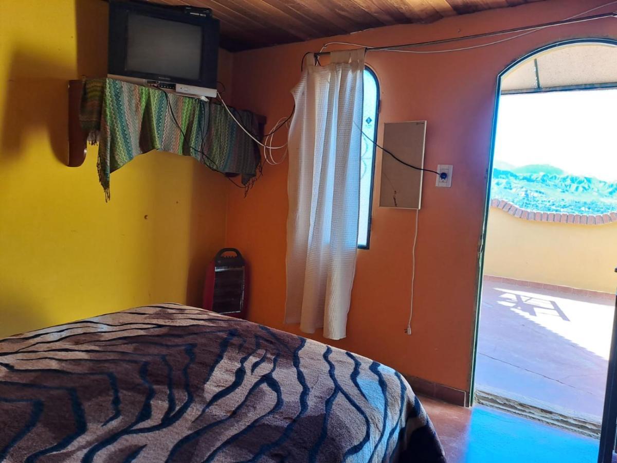 Carnavalito Hostel Tilcara Exterior photo